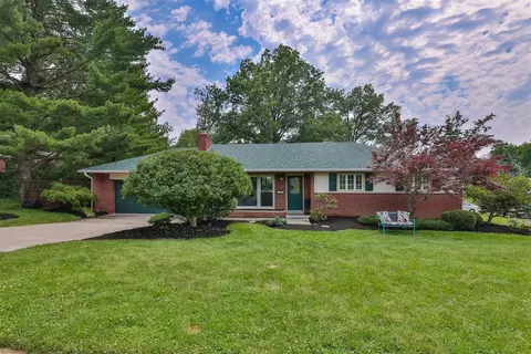 7051 Michael Dr, Cincinnati, OH 45243 photo 1