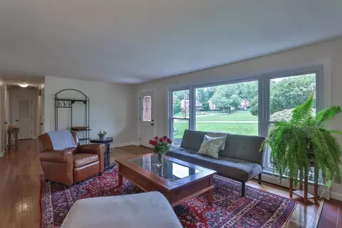 7051 Michael Dr, Cincinnati, OH 45243 photo 5