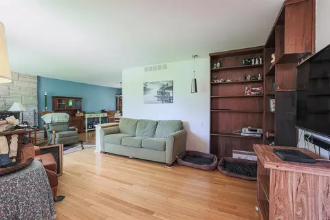 2064 Arrowood Pl, Cincinnati, OH 45231 photo 4