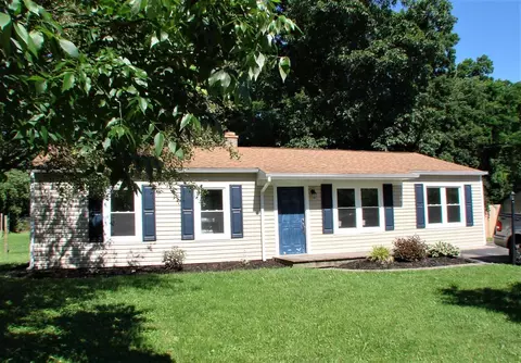 4361 Beechmont Dr, Cincinnati, OH 45244 photo 1