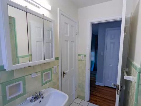 3306 Maplecrest Pl, Cincinnati, OH 45209 photo 9