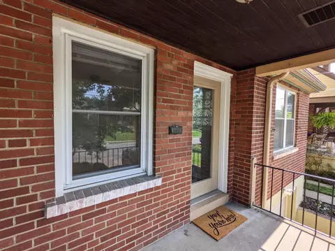 3306 Maplecrest Pl, Cincinnati, OH 45209 photo 2