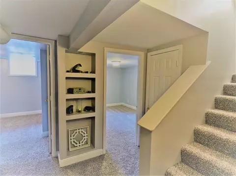 3306 Maplecrest Pl, Cincinnati, OH 45209 photo 12