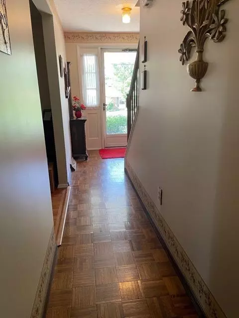 1663 Clayburn Cir, Cincinnati, OH 45240 photo 5