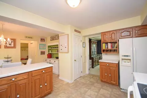 7192 Royalgreen Dr, Cincinnati, OH 45244 photo 9