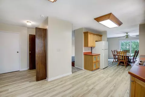 2489 Hazelcrest Ln, Cincinnati, OH 45231 photo 9