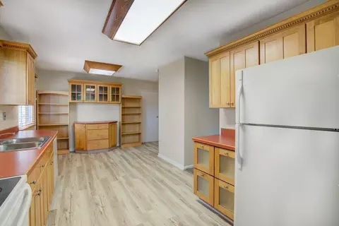 2489 Hazelcrest Ln, Cincinnati, OH 45231 photo 8