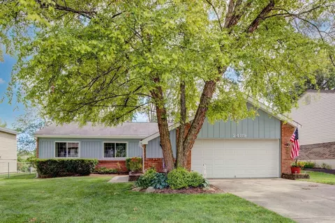 2489 Hazelcrest Ln, Cincinnati, OH 45231 photo 1