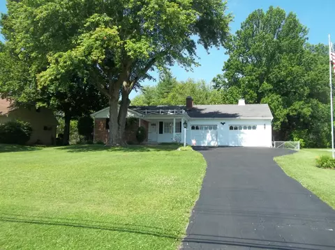 3015 Devils Backbone Rd, Cincinnati, OH 45233 photo 1