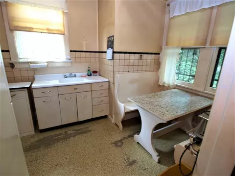 2172 Ohio Ave, Cincinnati, OH 45219 photo 9