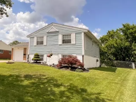 11563 Geneva Dr, Forest Park, OH 45240 photo 2