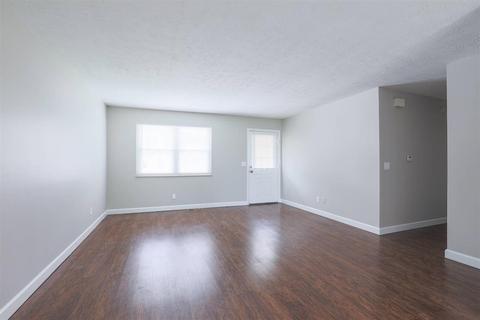 684 Mockingbird Ln, Cincinnati, OH 45244 photo 3