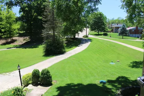5597 Silverpoint Dr, Cincinnati, OH 45247 photo 5