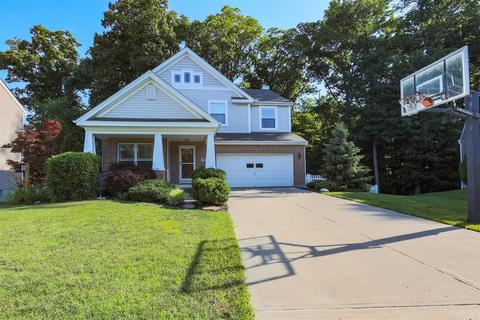 886 Ellery Dr, Cincinnati, OH 45245 photo 2