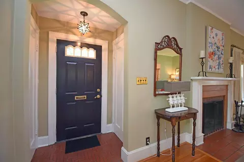 3715 Indianview Ave, Mariemont, OH 45227 photo 2