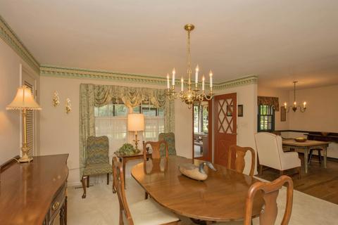 2497 Cranbrook Dr, Cincinnati, OH 45231 photo 3