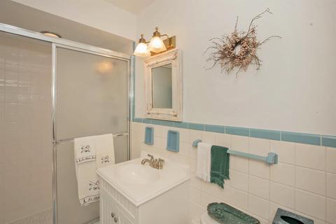 2497 Cranbrook Dr, Cincinnati, OH 45231 photo 26