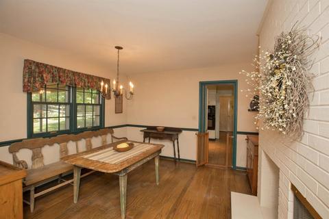 2497 Cranbrook Dr, Cincinnati, OH 45231 photo 5