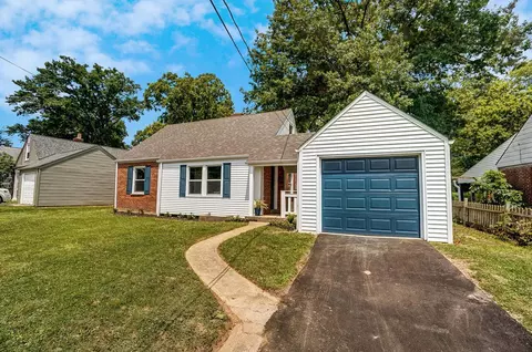 69 Damon Rd, Greenhills, OH 45218 photo 3