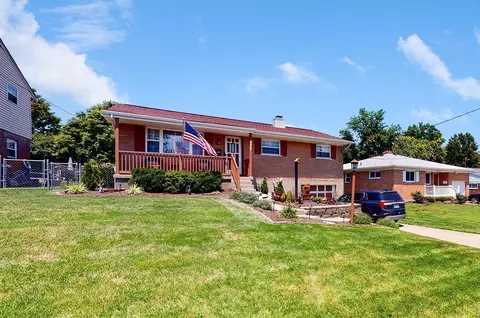 577 Libbejo Dr, Cincinnati, OH 45233 photo 1