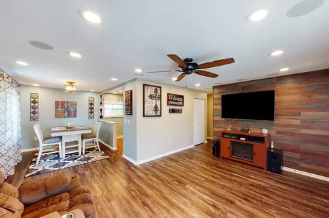 577 Libbejo Dr, Cincinnati, OH 45233 photo 3