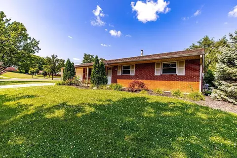 839 Ledro St, Cincinnati, OH 45246 photo 2