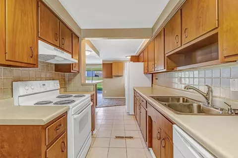 839 Ledro St, Cincinnati, OH 45246 photo 23