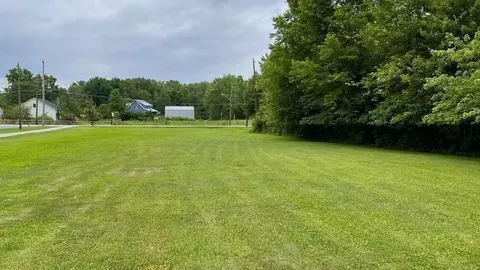 887 Wright St, Batavia, OH 45103 photo 2
