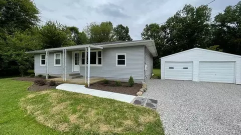 887 Wright St, Batavia, OH 45103 photo 1