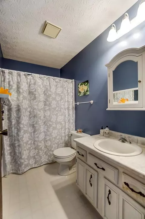 2409 Hazelcrest Ln, Cincinnati, OH 45231 photo 34