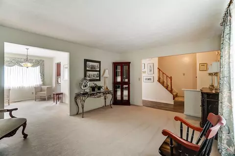 2409 Hazelcrest Ln, Cincinnati, OH 45231 photo 7