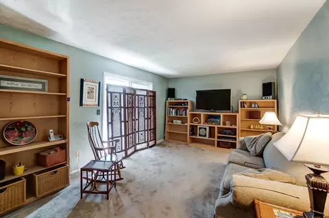 2409 Hazelcrest Ln, Cincinnati, OH 45231 photo 17