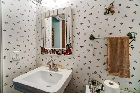 2409 Hazelcrest Ln, Cincinnati, OH 45231 photo 20