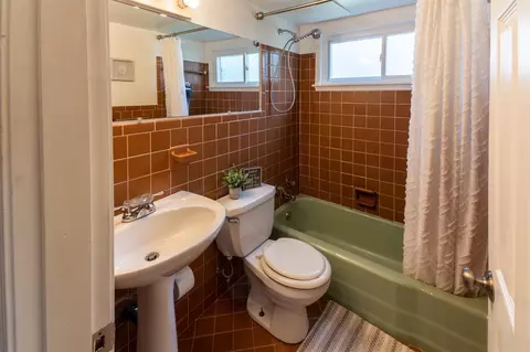 14 Hadley Rd, Greenhills, OH 45218 photo 18