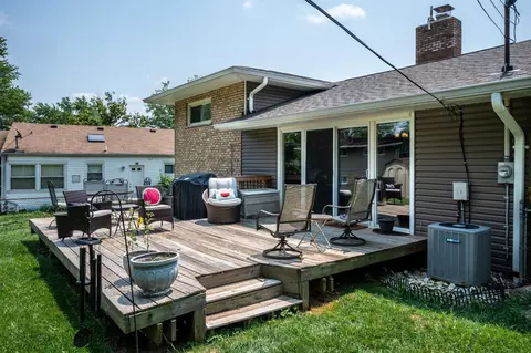 14 Hadley Rd, Greenhills, OH 45218 photo 31