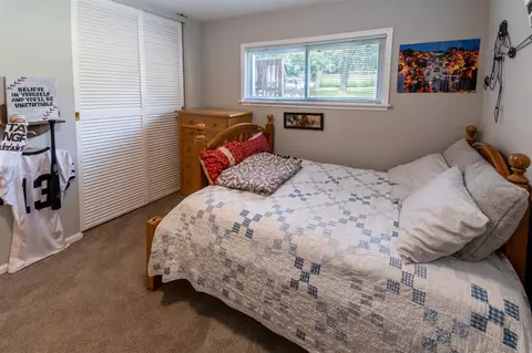 14 Hadley Rd, Greenhills, OH 45218 photo 19