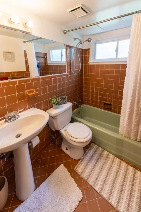 14 Hadley Rd, Greenhills, OH 45218 photo 17