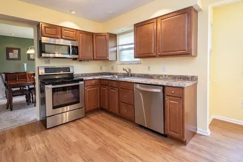 9620 Pepper Cir, Cincinnati, OH 45231 photo 4
