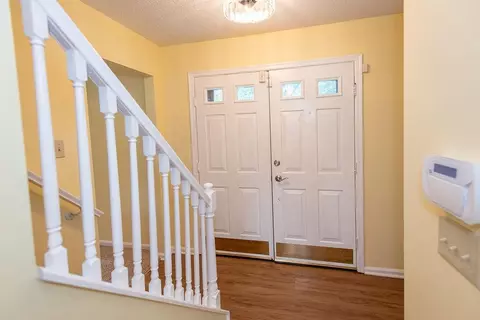 9620 Pepper Cir, Cincinnati, OH 45231 photo 3
