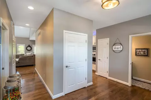 504 Barnside Ln, Cincinnati, OH 45233 photo 3