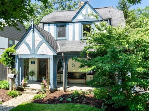 3805 Indianview Ave, Mariemont, OH 45227 photo 2