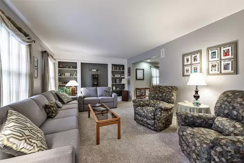 2024 Thistle Ct, Cincinnati, OH 45231 photo 4