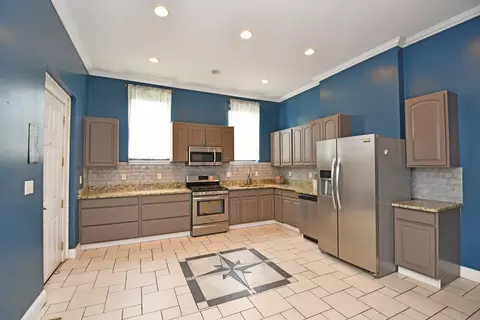 1235 Bates Ave, Cincinnati, OH 45225 photo 11