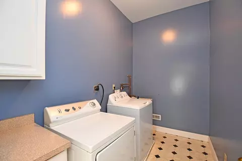 1235 Bates Ave, Cincinnati, OH 45225 photo 22