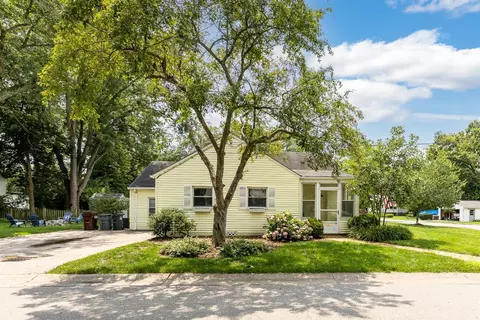 4110 Grove Ave, Mariemont, OH 45227 photo 2