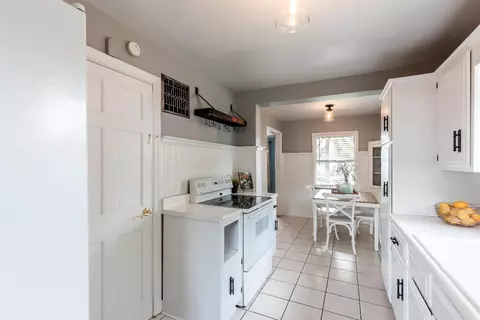 4110 Grove Ave, Mariemont, OH 45227 photo 14