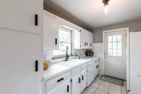 4110 Grove Ave, Mariemont, OH 45227 photo 13