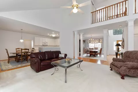 464 Gablefield Ct, Cincinnati, OH 45255 photo 9