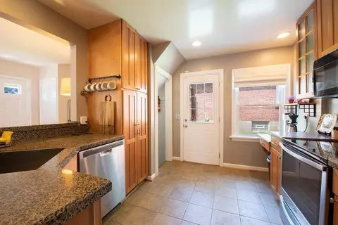 4308 Grove Ave, Mariemont, OH 45227 photo 8