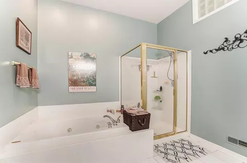 836 Cypresspoint Ct, Cincinnati, OH 45245 photo 27